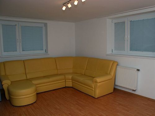 Villa Paris Πιεστάνυ Εξωτερικό φωτογραφία